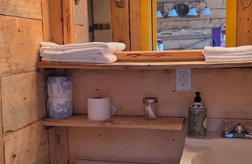 Cedaredge Cabin | Unit 1: Family Room/w Kitchenette at the Cedaredge Lodge