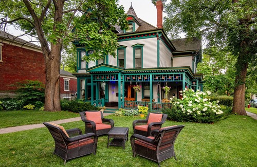 West Seventh House | Unit 1 Historic Irvine Park House near West 7th Bars, Restaurants, Xcel, River