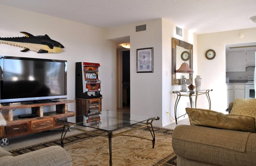 Ocean Grove Terrace Condo | Unit 1 Oceanside 2Bd 1Ba Condos In Ormond-By-The-Sea w/Large Private Beach Deck