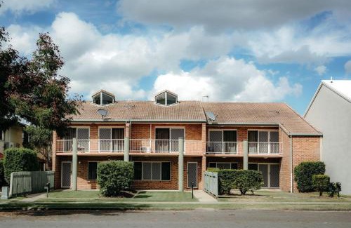 Allenstown Apartment | Unit 1, Rocky CBD