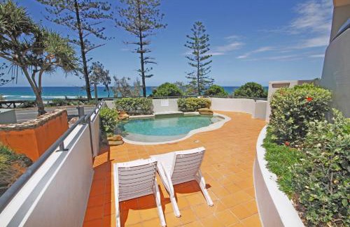 Coolum Beach Apartment | Unit 10 The Rocks