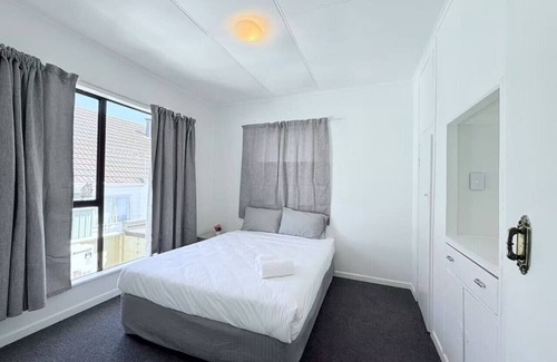Rotorua Hotel | Unit 11, Fenton Summer Lodge