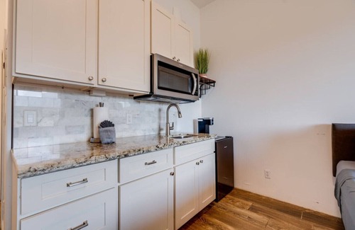 Wailuku Apartment | Unit 12 Maui Ohana Modern Studio