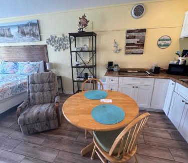 Cedar Key Apartment | Unit 125 at Park Place in Cedar Key, FL