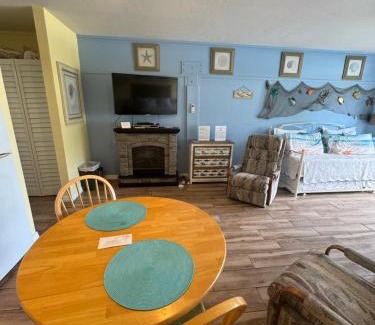 Cedar Key Apartment | Unit 125 at Park Place in Cedar Key, FL