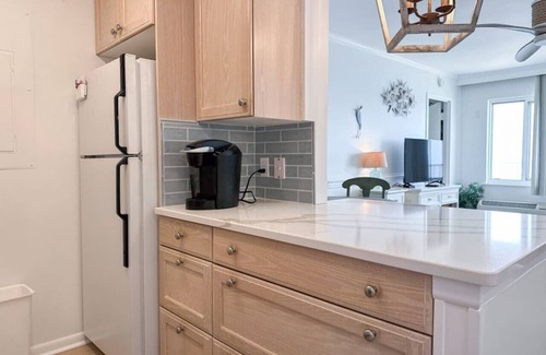 Northeast Virginia Beach Apartment | Unit 1405 Virginia Beach