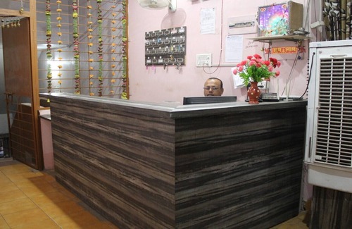 Jabalpur House | Unit 15 Beautiful and clean room to stay