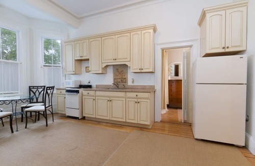 Fifth Ward Apartment | Unit 2, 1st floor 1 Bdrm, walk to mansion and beach