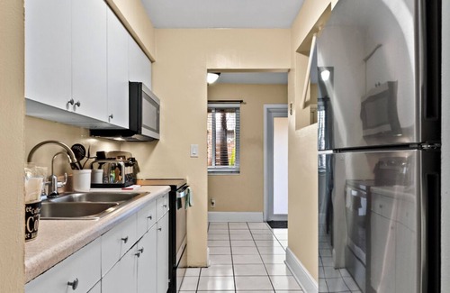 Middle River Terrace Condo | Unit 2 - Cozy apartment in Fort Lauderdale