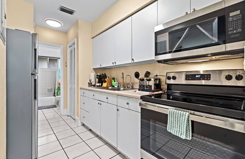 Middle River Terrace Condo | Unit 2 - Cozy apartment in Fort Lauderdale