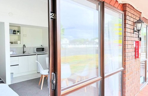 Rotorua Hotel | Unit 2, Fenton Summer Lodge