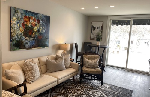 Harbor Springs Condo | Unit #2 - One Bedroom Condo Downtown Harbor Springs