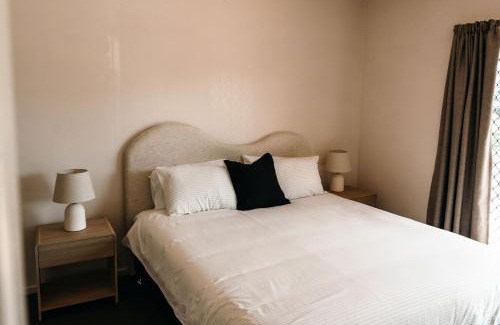 Allenstown Apartment | Unit 2, Rocky CBD