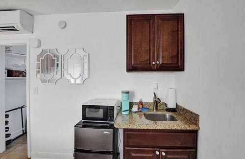 North Beach Apartment | UNIT #2 Waves on Desoto Studio with Pool