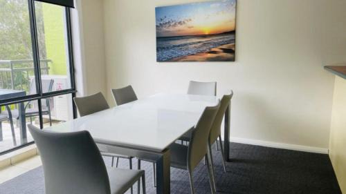 Flynns Beach House | Unit 237 Flynns Beach Resort