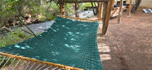 Cedaredge Cabin | Unit 3 at the Cedaredge Lodge Pet Friendly