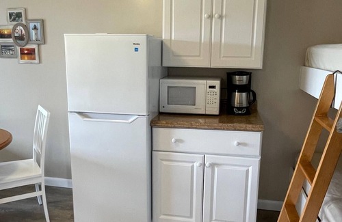 North Truro Condo | Unit #3 - Ground Floor Efficiency with A/C