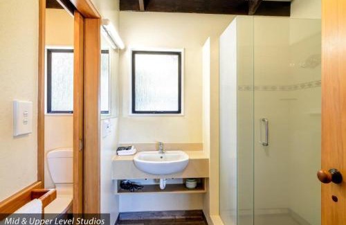 Kaiteriteri House | Unit 3 Kaiteri Apartments and Holiday Homes