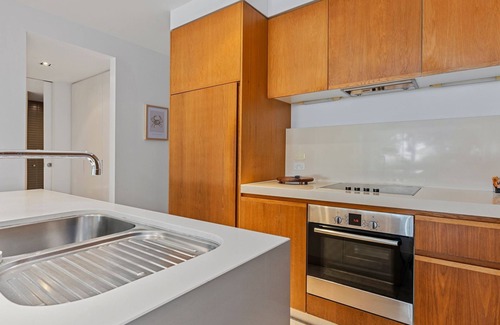 Rainbow Beach Apartment | Unit 3 Plantation Resort - Rainbow Beach. Air conditioned. Pool and outdoor spa. Plantation Resort.
