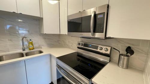 Town Centre Apartment | unit #302 Mountain view 2 beds in DT