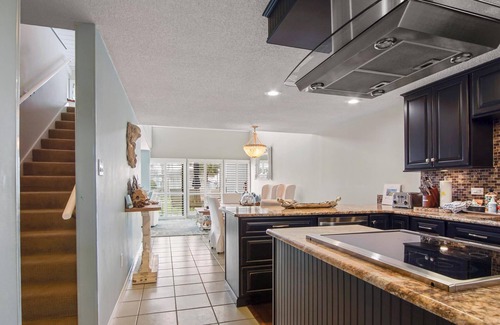 Sunnyside Condo | Unit 38, Sea To Believe, 2.5 Bedroom Beach Condo