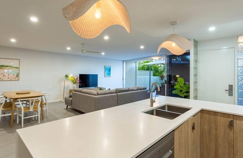 Maroochydore Apartment | Unit 4 Sundeck Gardens