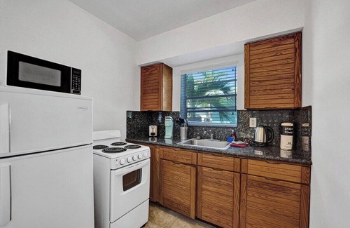 North Beach Apartment | UNIT #4 Waves on Desoto Deluxe Studio with Pool