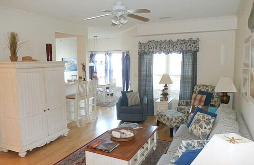 Villages of Five Points House | Unit 4201 - 2nd Floor Condo in the Villages at Five Points.