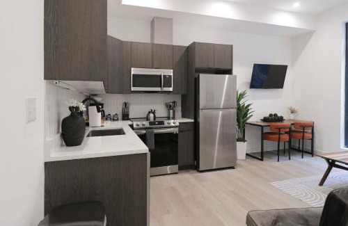 Shaw Apartment | Unit 5 Cozy 1 Bed Room with Queen Bed plus Sofa Pullout