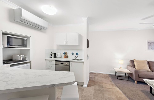 Noosaville Apartment | Unit 51 - Upstairs 1 Bedroom Unit in Noosaville Resort