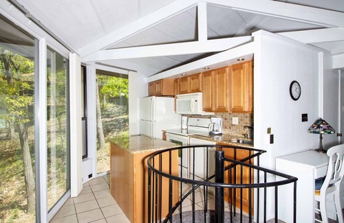 Village of Four Seasons House | UNIT 7 - TREETOP 2 BEDROOM VILLA