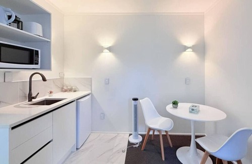 Rotorua Hotel | Unit 8, Fenton Summer Lodage