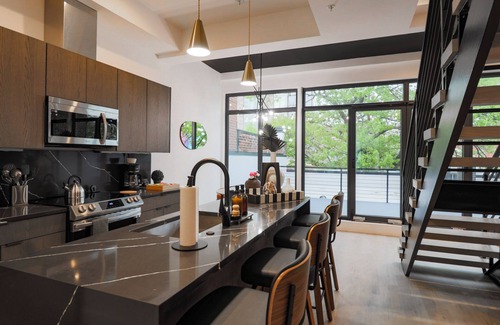 Shaw Bed & Breakfast | Unit 8: Spacious 2BR Penthouse | Sleeps 8
