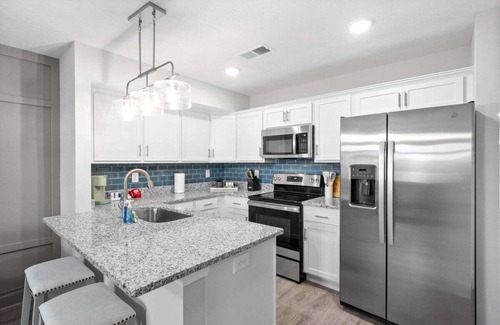 Clarksville House | Unit #801 Peachers Place Townhomes