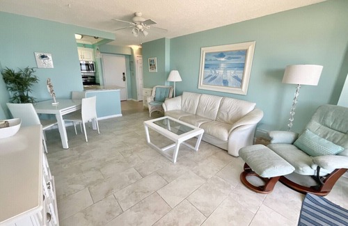 Northeast Virginia Beach Apartment | Unit 804 - Bright Beachy Vibes Oceanfront Views