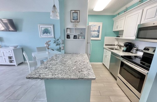 Northeast Virginia Beach Apartment | Unit 804 - Bright Beachy Vibes Oceanfront Views
