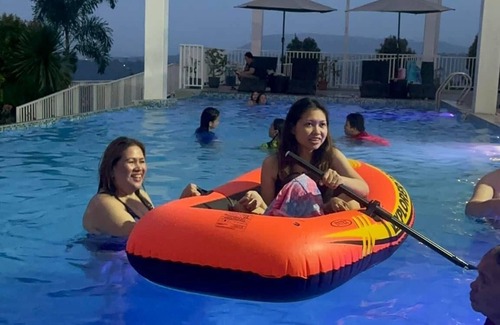 Cagayan de Oro Condo | Unit 834 Cozy condo in superb Cagayan de Oro with fitness room, AC