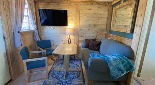 Cedaredge Cabin | Unit 9 at the Cedaredge Lodge
