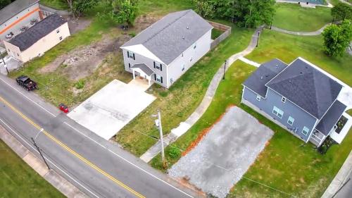 Clarksville House | Unit #A 1010 Franklin St