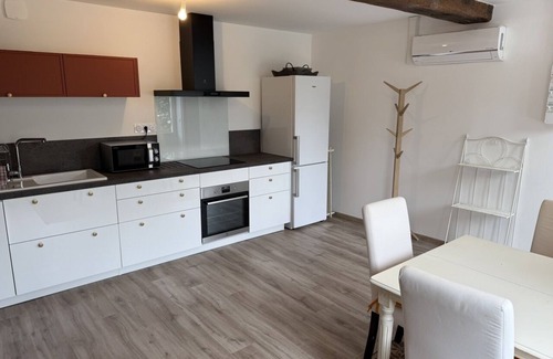 Prehy Apartment | Unit-Apartment-None-Les Temps Perdus