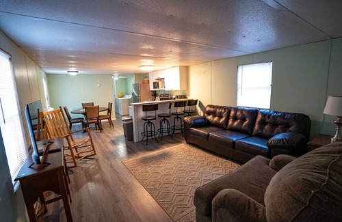 Newtown House | Unit B: 20 Sec Ride to Trails, Sleeps 10. King
