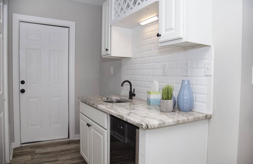 Morehead City House | Unit B-Sand Salt and Seashells