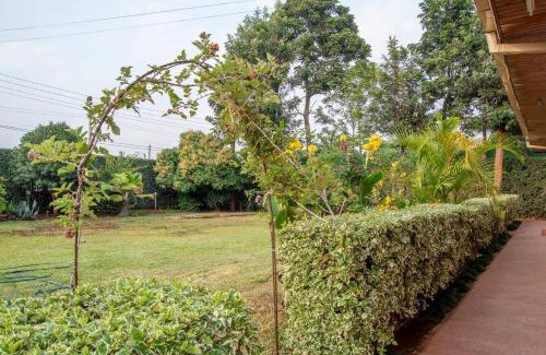 Nairobi House | United nations Bluezone stunning spacious cottage