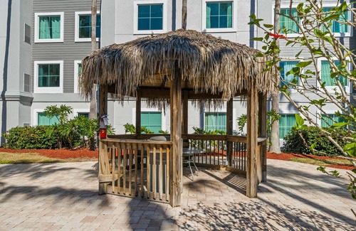 Florida Central Atlantic Coast Apartment | Univeral Disney Epic Shuttle