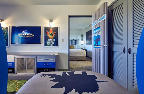 Florida Center Hotel | Universal’s Loews Royal Pacific Resort