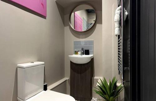 Loughborough Apartment | University Apartment Sleeps 8