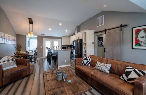 Amazon House | University Area Bungalow - The Moxie Harris House
