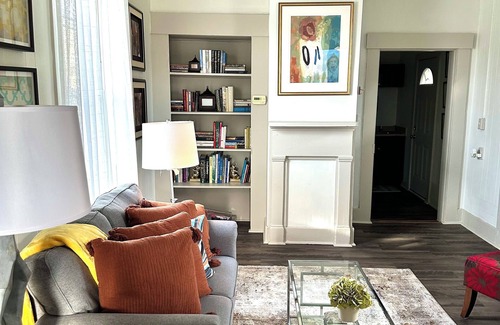 Dayton Condo | University flat 2bed to University Dayton UD walking Distance to restaurants