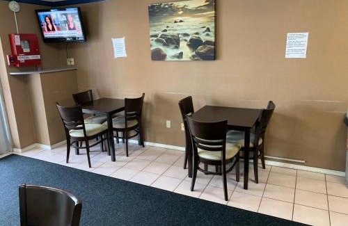 Eggertsville Hotel | University Manor Inn