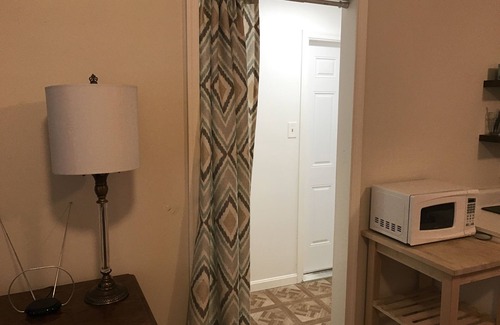 Tuckahoe Apartment | University of Richmond West End 31 day min stay